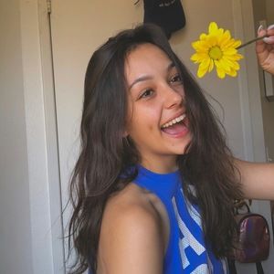 Meet your Posher, Seleny